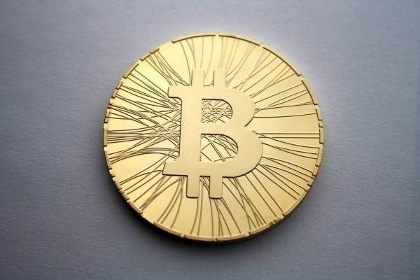 btc100 比特币交易平台BTC100为什么能引领比特币行业？